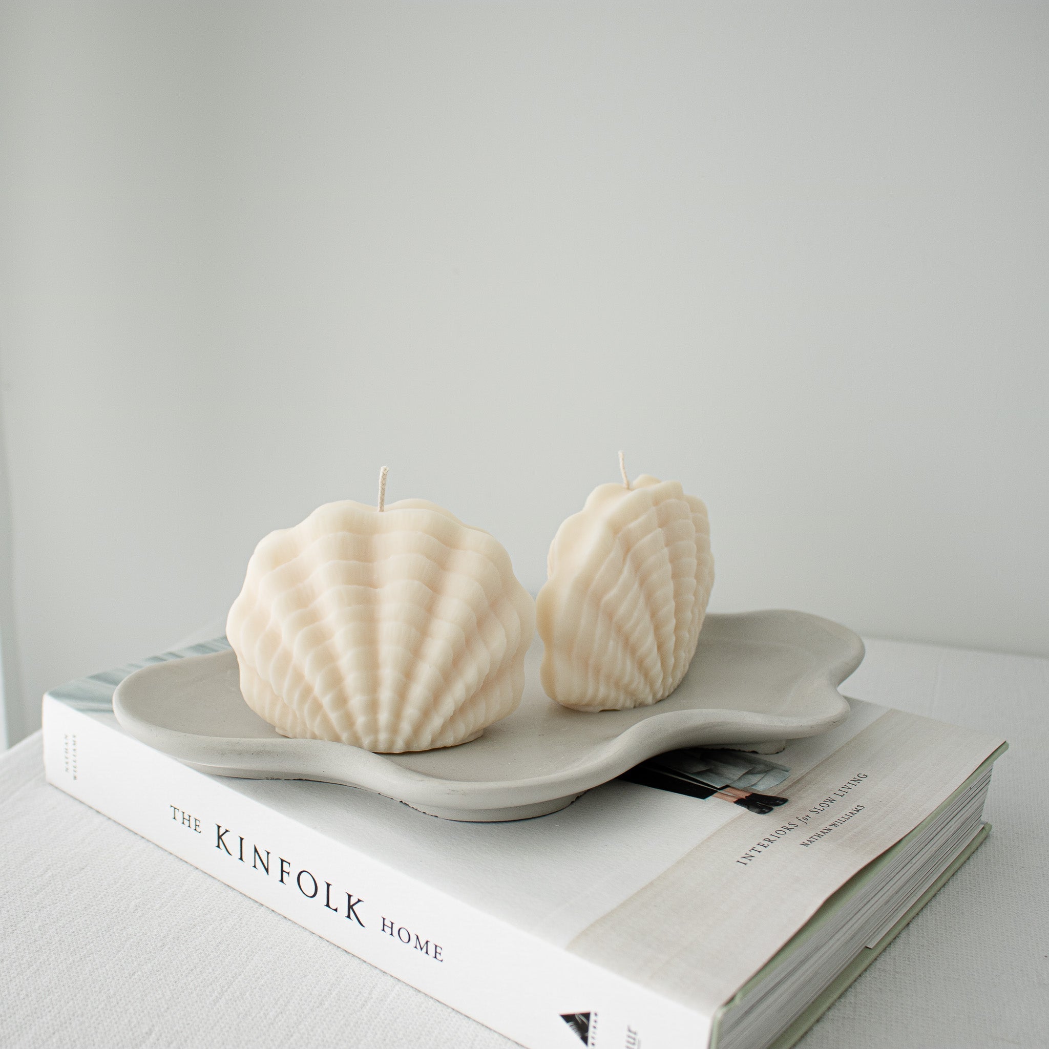 Clam Shell Candle | Minimalistic Coastal Summer Decor